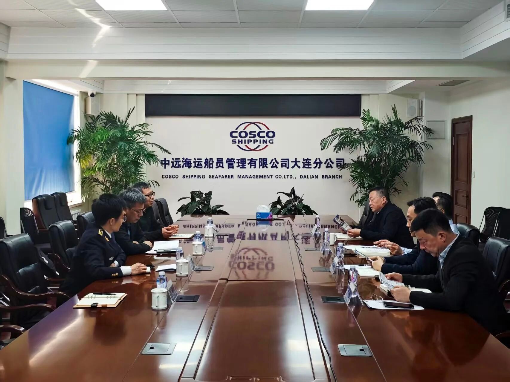 “职通未来” | 轮机工程学院赴中远海运船员管理有限公司大连分公司开展校企交流活动